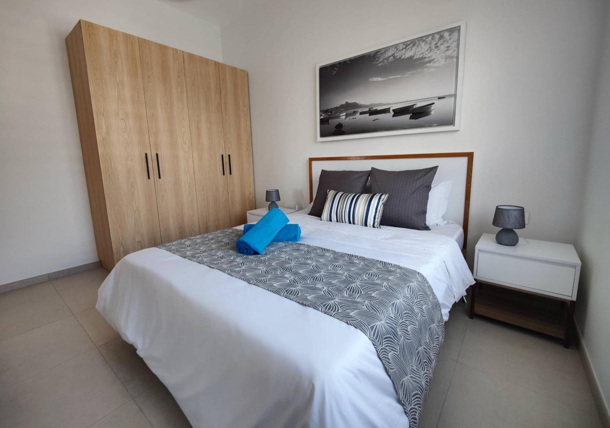 Ocean Point Beach Front Apartment ポワント・オー・ピマン エクステリア 写真