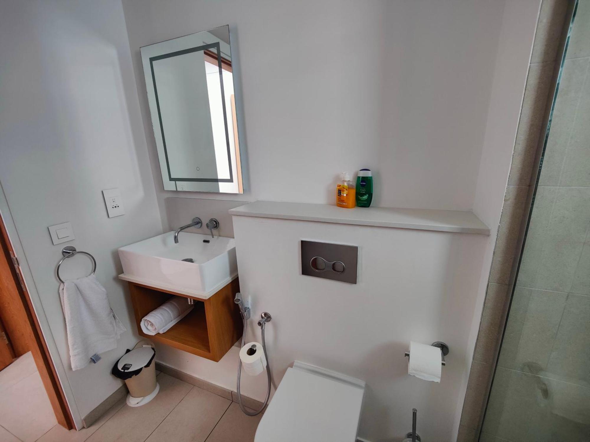 Ocean Point Beach Front Apartment ポワント・オー・ピマン エクステリア 写真